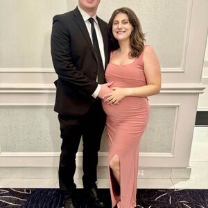 Elegant Pink Sleeveless Gown